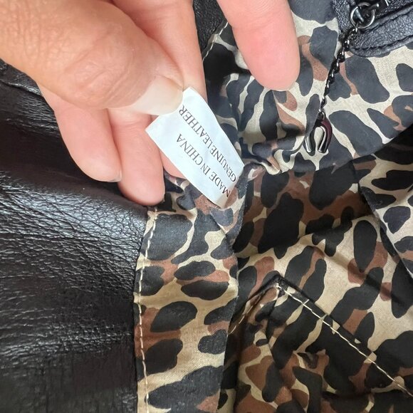 AUTH NEW BETSEY JOHNON RIVET EMBOSSED LEATHER HOBO CROSSBODY - Picture 6 of 7